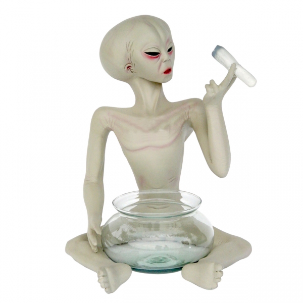 Alien Encounter sitting with Cigar White & Candy Pot