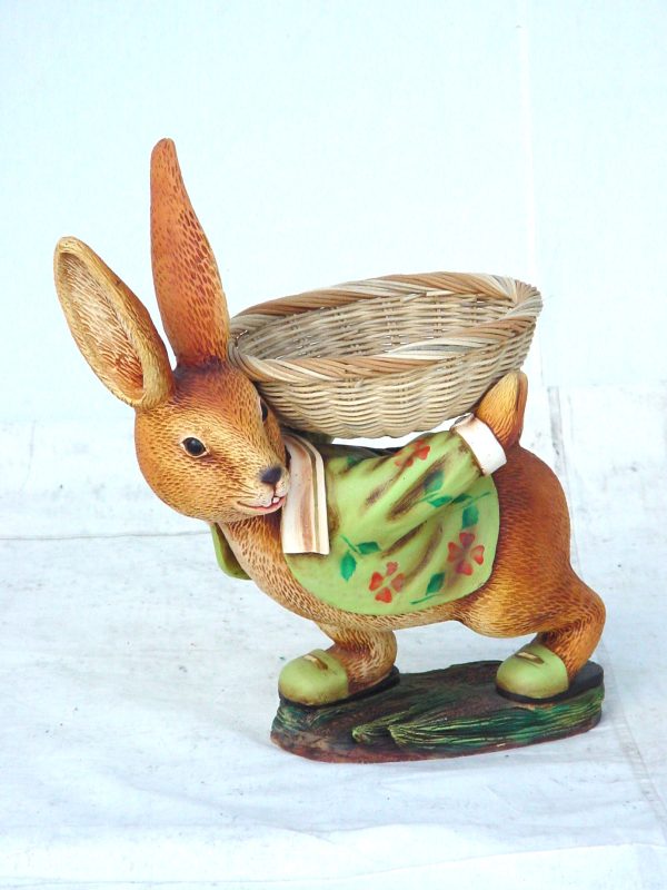 RABBIT MALE WITH BACKLOAD RATTAN TRAY (2FT)