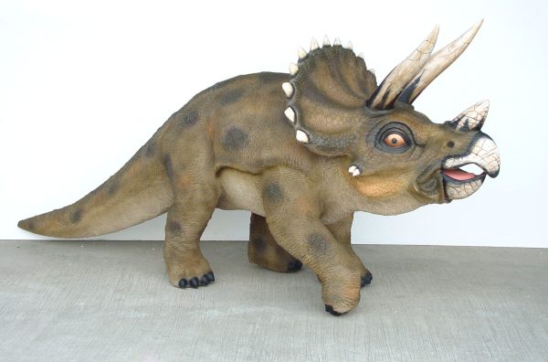 TRICERATOPS (4FT)