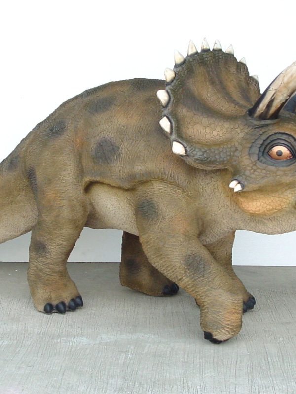 TRICERATOPS (4FT)