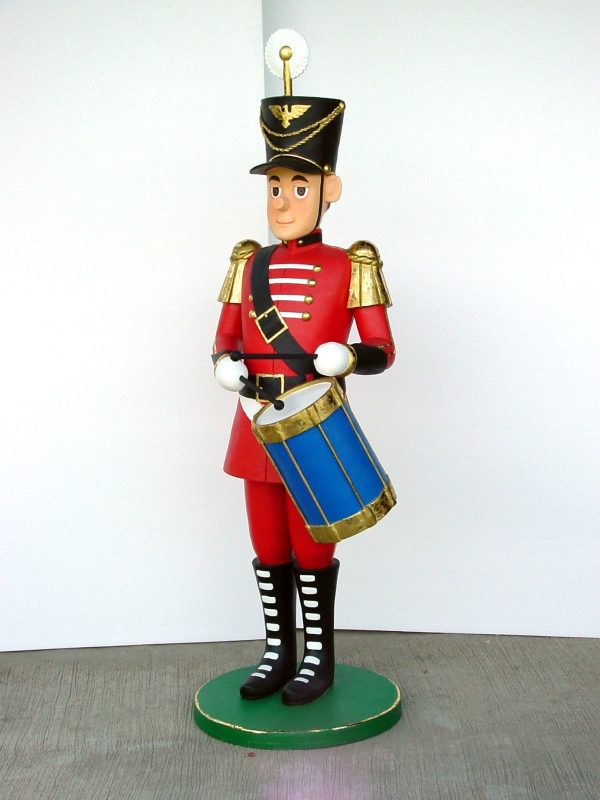 NUT CRACKER