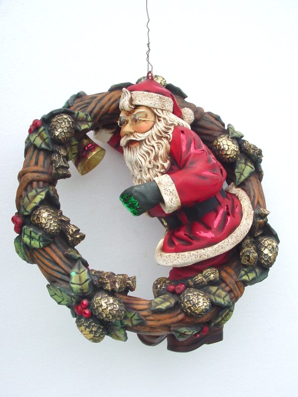 SANTA ON WREATH