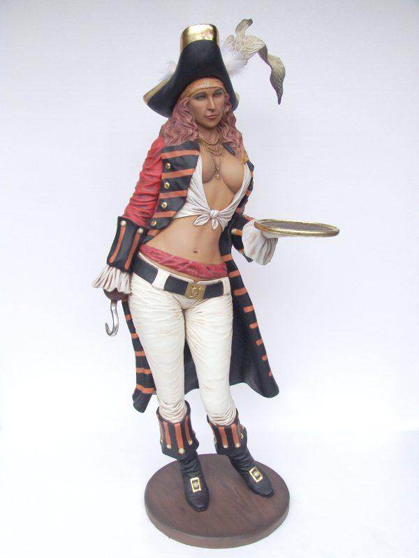 LADY PIRATE STANDING