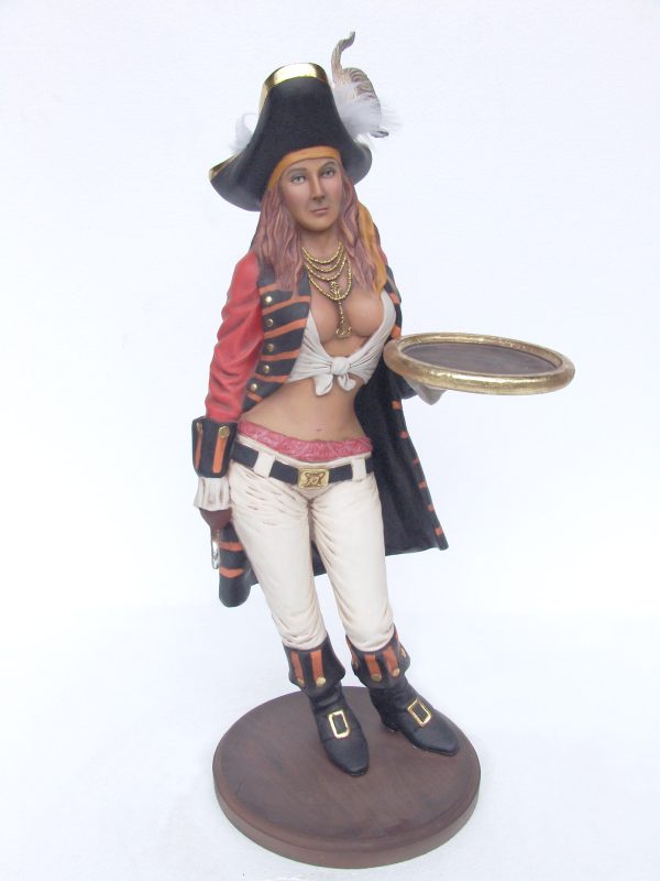 LADY PIRATE STANDING