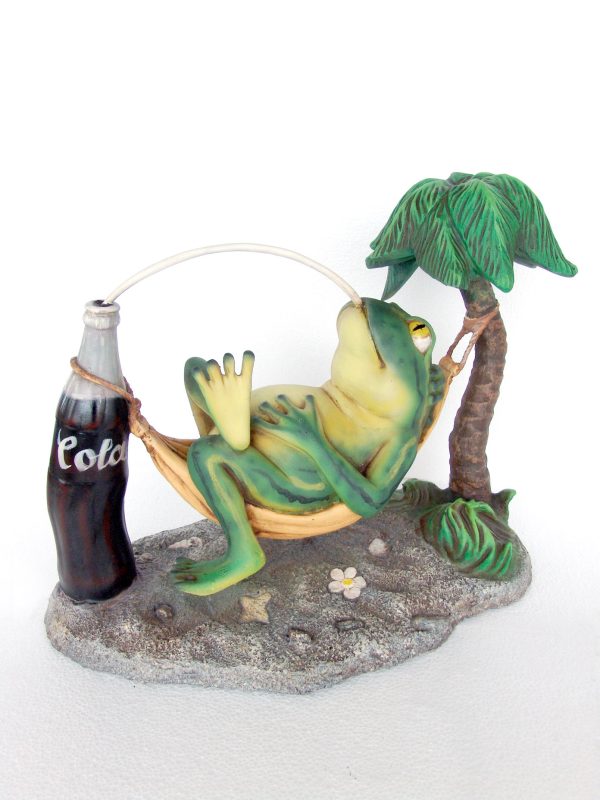 FROG ON HAMMOC