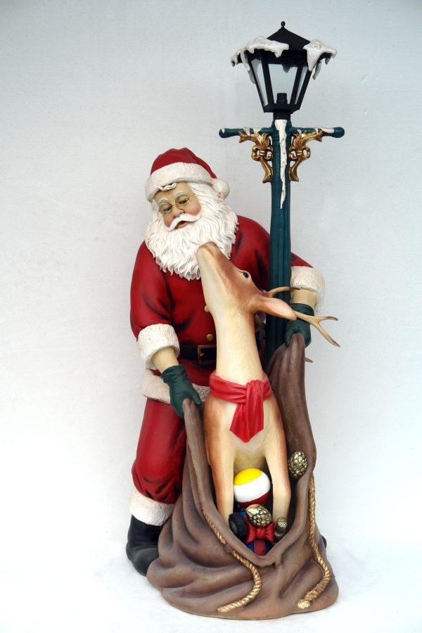SANTA CLAUS WITH REINDEER AND LAMP POST