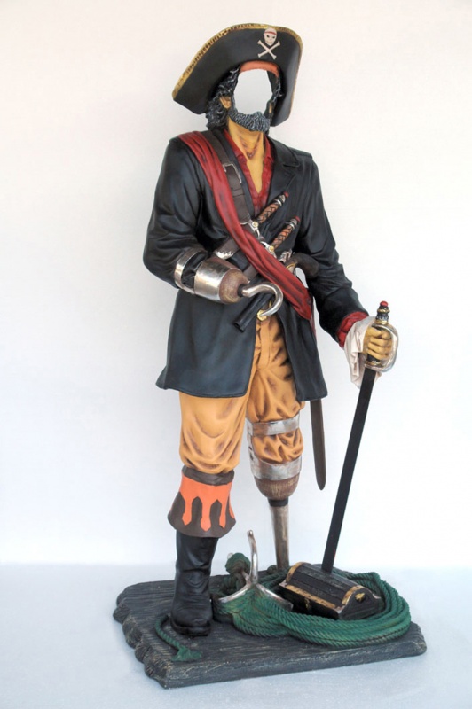 FACELESS PIRATE