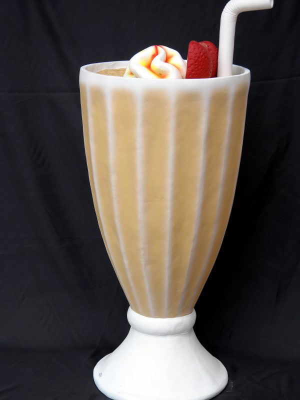 BANANA MILKSHAKE