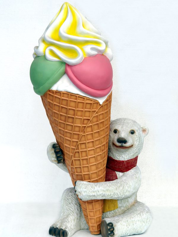 POLAR BEAR WITH ICE CREAM