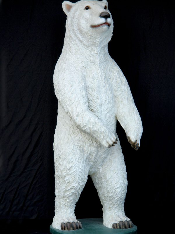 POLAR BEAR STANDING