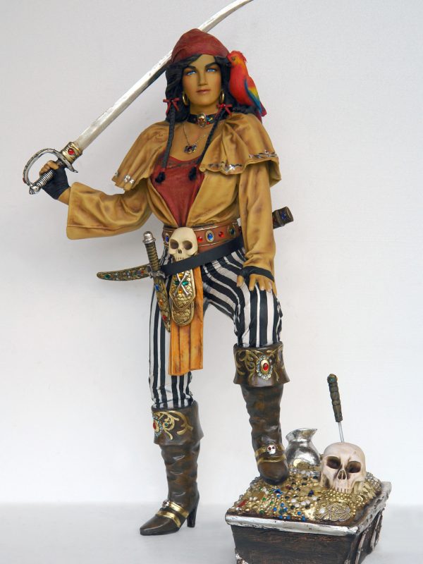 LADY PIRATE WITH TREASURE BOX