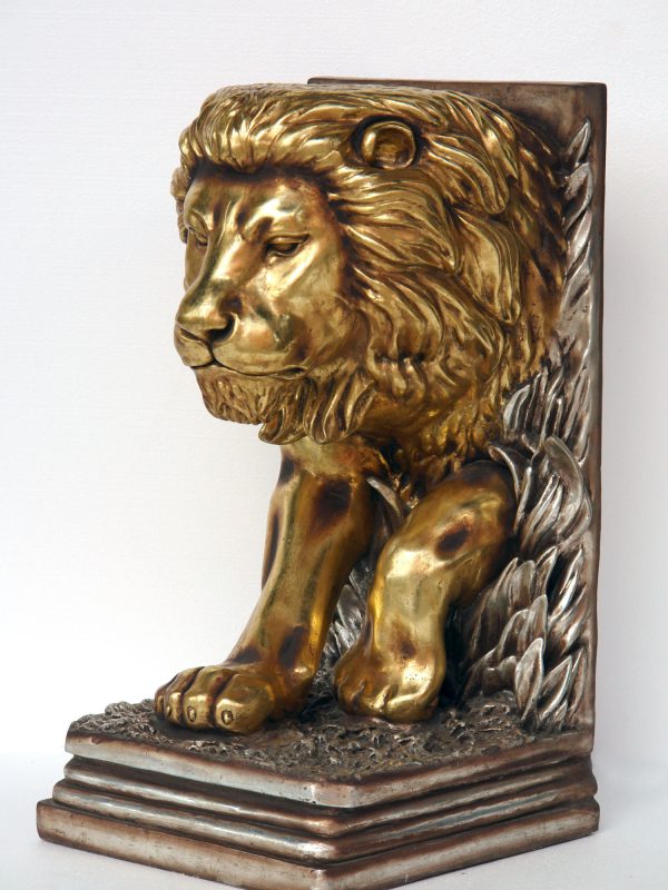 LION STAND