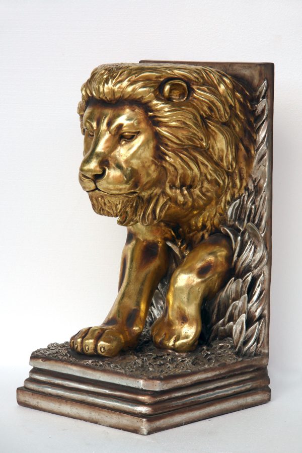 LION STAND