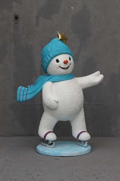 SNOWBOY SKATING WITH STAR