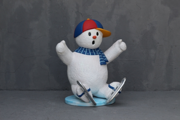 SNOWBOY SITTING