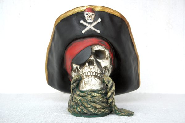 SKULL HEAD-PIRATE W/ ROPE