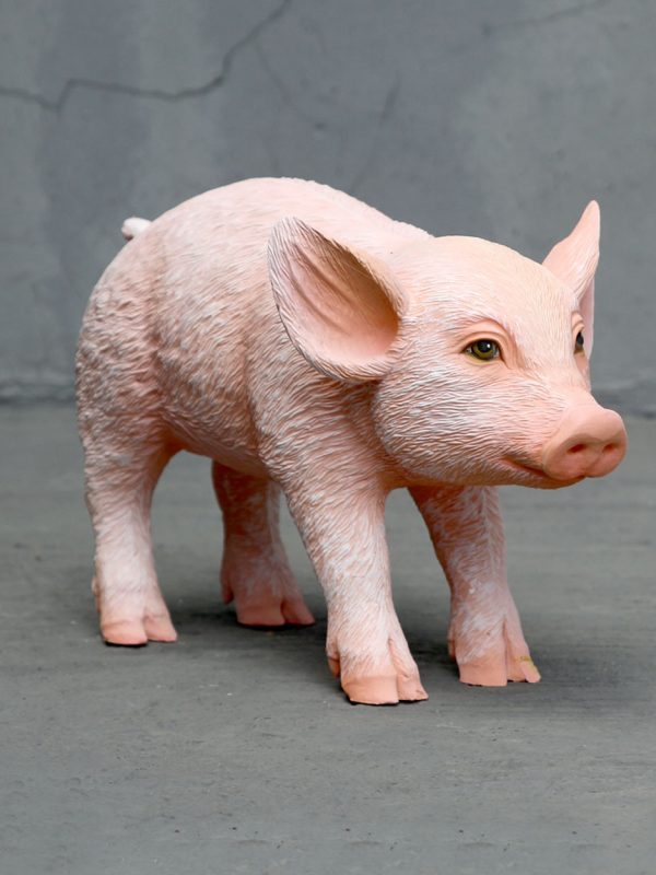 PIGLET STANDING