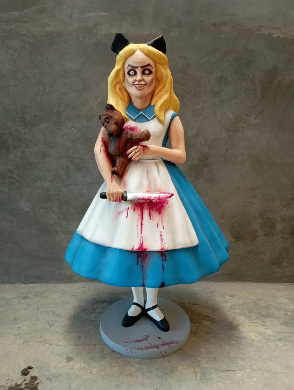 SCARY GIRL WITH BLOODY DOLL