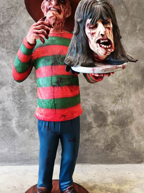 SCARY NIGHTMARE WITH CUT HEAD